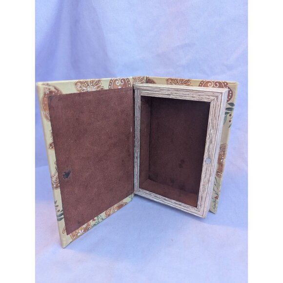 Wishing You A Yummy Christmas Decorative Book-Style Storage Box Festive Holiday - Picture 2 of 2